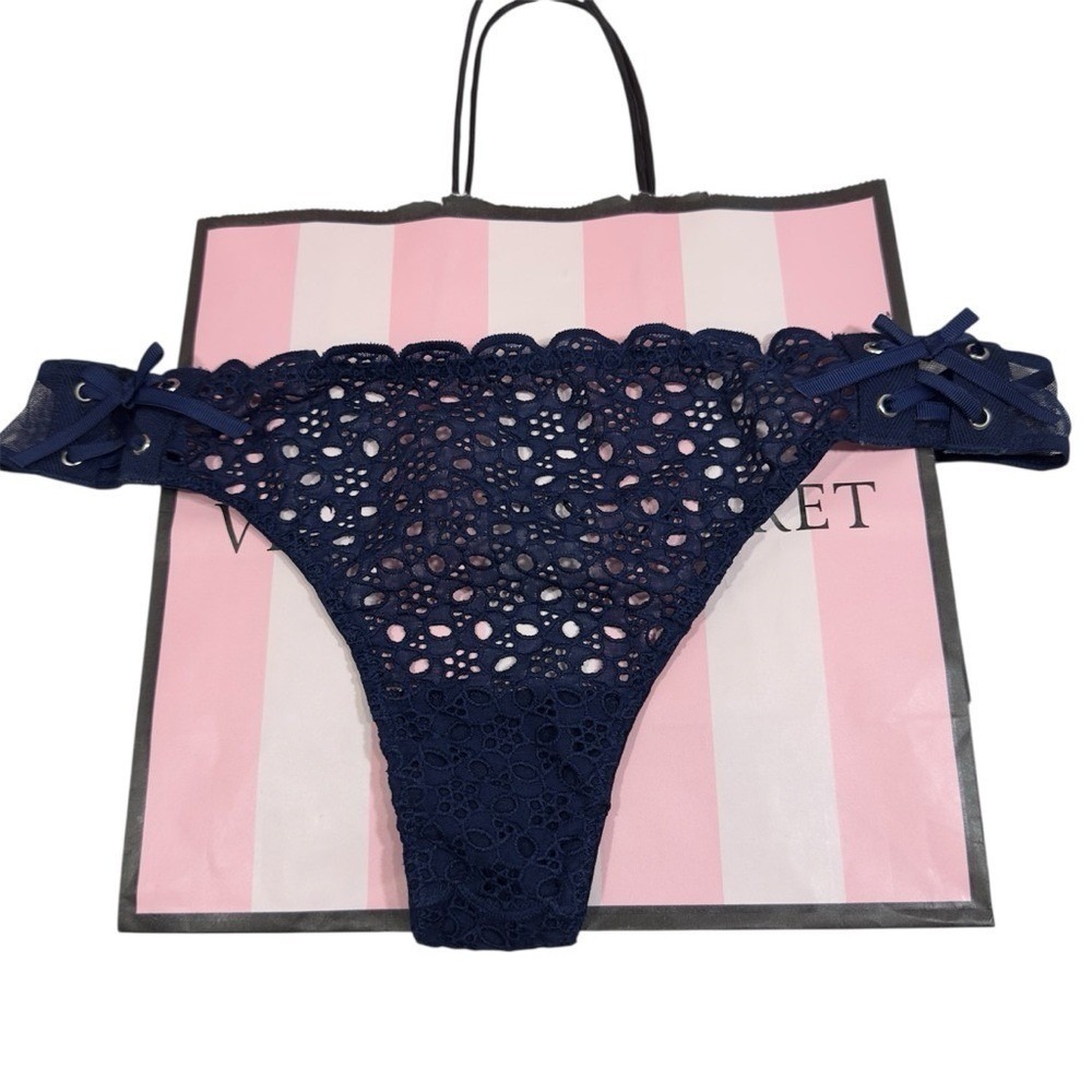 NWT Victoria's Secret Dream‎ Angels Thong Lace Up Side Detail Panty Lingerie M